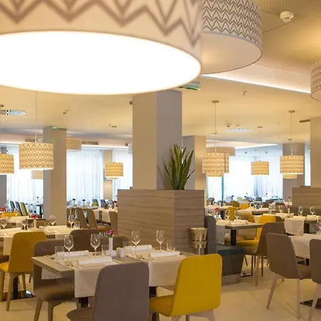 Hotel Park Plaza Arena 3*