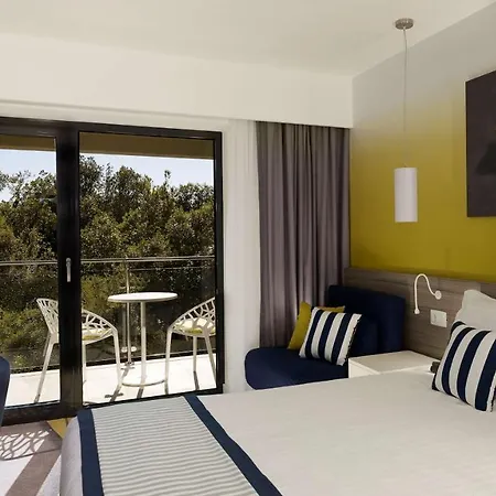 Hotel Park Plaza Arena 3*