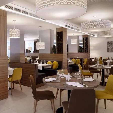 Park Plaza Arena Hotel 3*