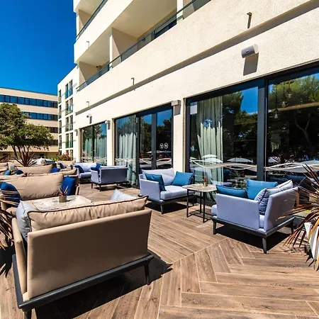 Hotel Park Plaza Arena 3*