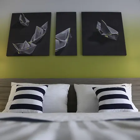 Park Plaza Arena 3* Pula