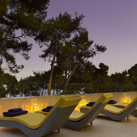 Park Plaza Arena 3* Пула