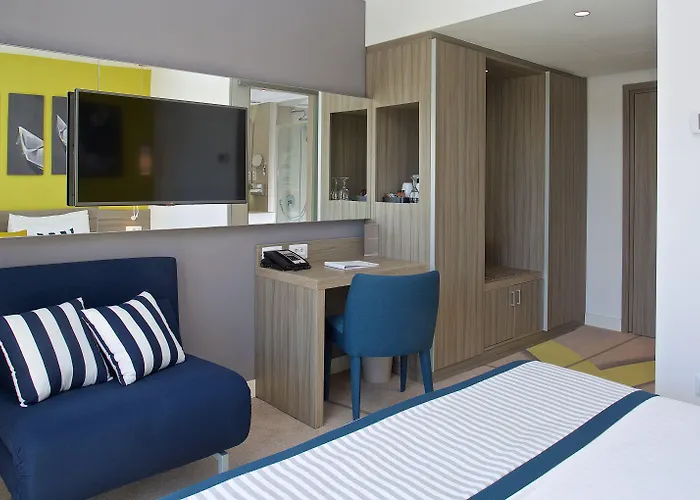 Park Plaza Arena 3* פולה