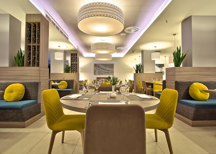 מלון Park Plaza Arena 3*