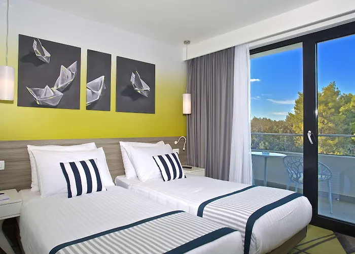 Hotel Park Plaza Arena 3*