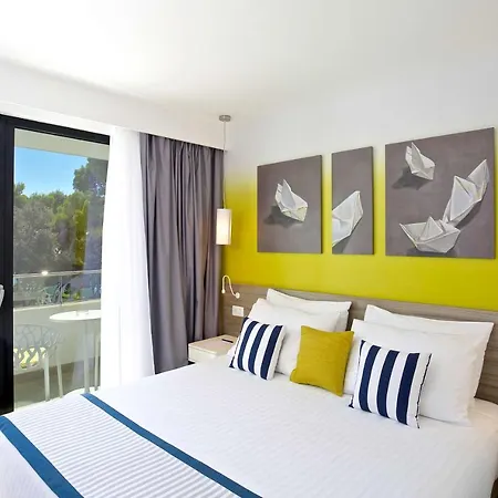 Hotel Park Plaza Arena 3*