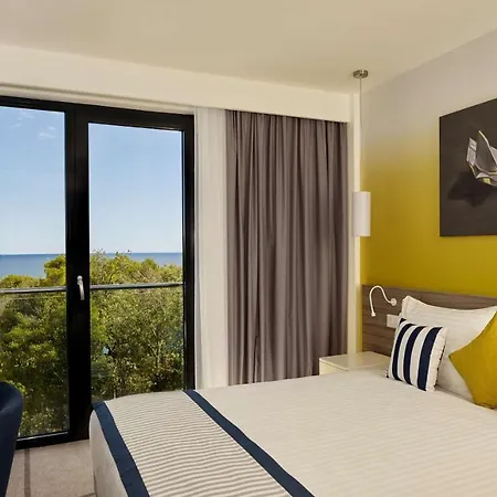 Park Plaza Arena Hotel 3*