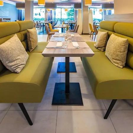 Park Plaza Arena 호텔 3*