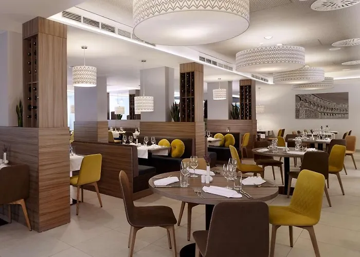 普拉竞技场公园广场酒店 酒店 3*