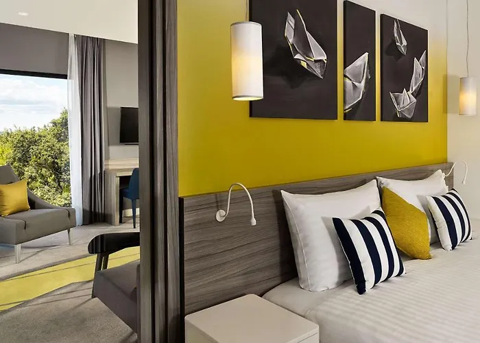 普拉竞技场公园广场酒店 普拉