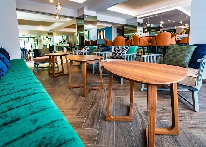 普拉竞技场公园广场酒店 酒店