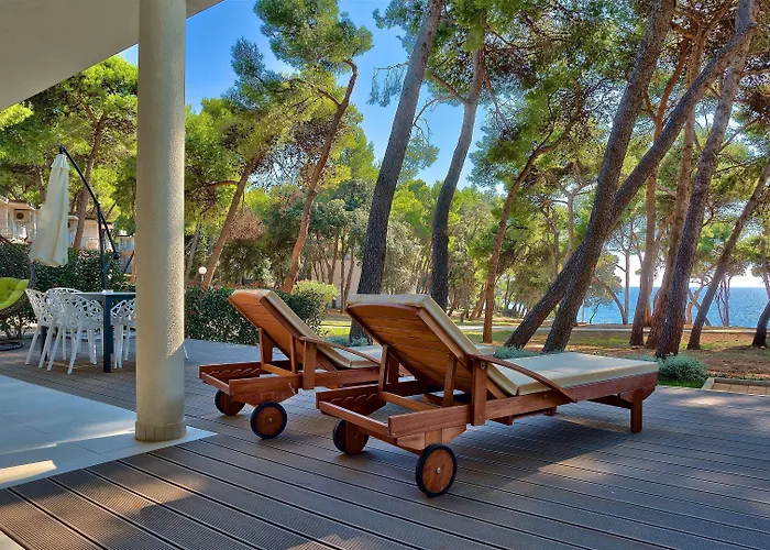 普拉竞技场公园广场酒店