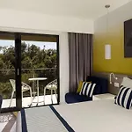 מלון Park Plaza Arena 3*