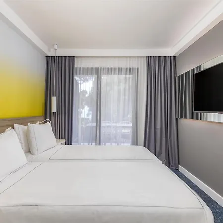 Park Plaza Arena 3*